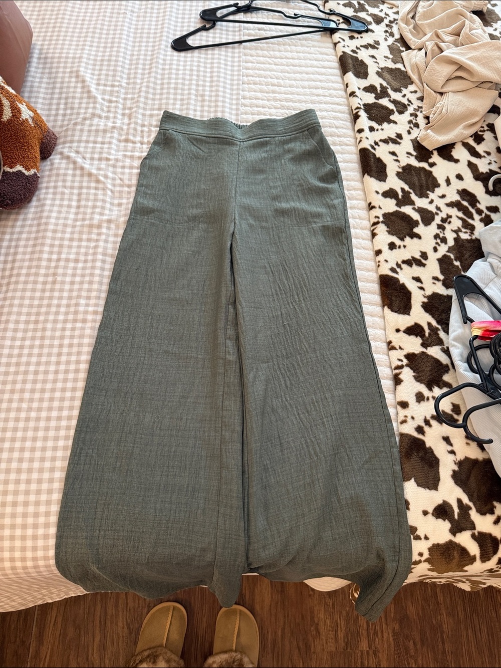 Wide-Leg Olive Green Knit Pants